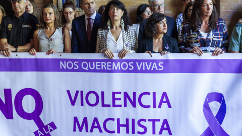 Minuto de silencio en Sevilla por las víctimas de violencia machista.