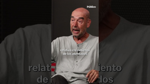 Los migrantes como ‘chivo expiatorio’ Hace 18 años nacimos con un compromiso: hacer un periodismo útil para la sociedad. Solo podemos continuar con esta labor si contamos con el apoyo de personas como tú.
Únete a la comunidad de Público. 18 años no son nada… cuando nos queda tanto por contar. Periodismo incómodo para tiempos difíciles. https://bit.ly/3VylhmD
Periodismo, investigación y compromiso para construir un mundo más igualitario.
¡Suscríbete ya a nuestro canal!: https://bit.ly/2U8nM0q
Visita: https://www.publico.es
Síguenos en Facebook: https://www.facebook.com/diario.publico/
Síguenos en Twitter: https://twitter.com/publico_es
Síguenos en Instagram: https://www.instagram.com/publico.es
Síguenos en TikTok: https://www.tiktok.com/@publico_es
Síguenos en Bluesky: https://bsky.app/profile/publico.es