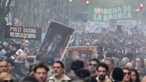 'Marcha de la bronca' contra Javier Milei, este sábado, en Buenos Aires.