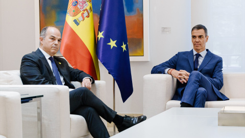 El secretario general de Junts, Jordi Turull (i), y el presidente del Gobierno, Pedro Sánchez (d), durante un encuentro, en el Palacio de La Moncloa, a 17 de junio de 2025 El secretario general de Junts, Jordi Turull (i), y el presidente del Gobierno, Pedro Sánchez (d), durante un encuentro, en el Palacio de La Moncloa, a 17 de junio de 2025.