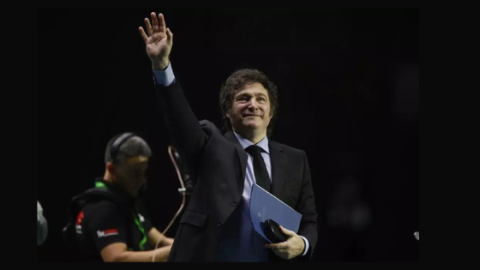 Javier Milei, presidente de Argentina , durante su intervención en la convención política de Vox 'Europa Viva 24', en Madrid. Rodrigo Jiménez/EFE.