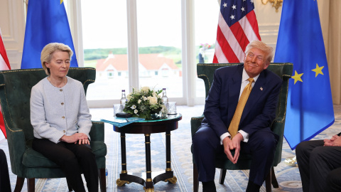 Ursula von der Leyen, y el presidente de EEUU, Donald Trump en Irlanda.REUTERS/Evelyn Hockstein