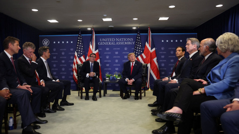 EuropaPress_7792297_22_september_2026_us_new_york_uk_prime_minister_andy_burnham_c_l_meets_with (1) Andy Burnham se reúne con Donald Trump en las Naciones Unidas.22/9/2026 ONLY FOR USE IN SPAIN