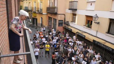 Francisca López Ruiz, Paquita, de 82 años, en su casa tras la paralización de su desahucio. Francisca López Ruiz, Paquita, de 82 años, en su casa tras la paralización de su desahucio.
