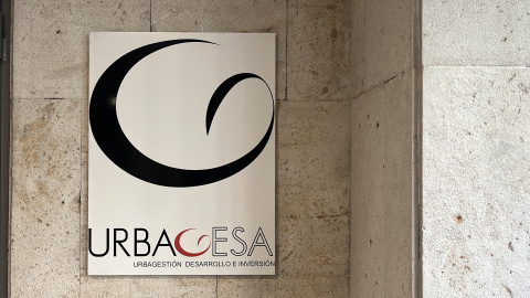 Urbagesa Urbagesa es la marca comercial de Urbagestión Desarrollo e Inversión SL, la empresa inmobiliaria que desahució a Maricarmen Abascal.