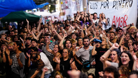 Acampados en la Puerta del Sol Cientos de acampados en la Puerta del Sol convocados por el Sindicato de Inquilinas.