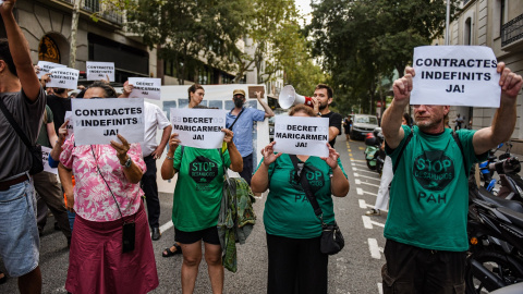 manimaricarmen Decenas de personas se concentran este lunes en Barcelona, Catalunya (España) este lunes tras el desahucio de Maricarmen.