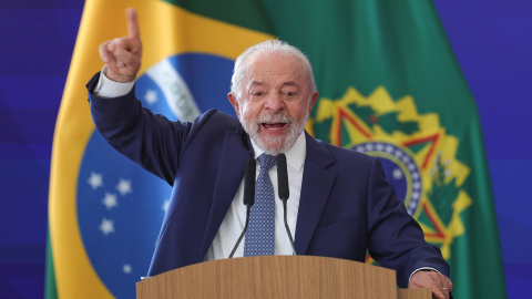 Imagen de Luiz Inacio Lula da Silva pronunciando un discurso. Imagen de Luiz Inacio Lula da Silva pronunciando un discurso.