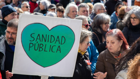 EuropaPress_7274140_manifestacion_defensa_sistema_publico_salud_madrid_febrero_2026_madrid Manifestación en defensa del sistema público de salud de Madrid, a 8 de febrero de 2026, en Madrid. Imagen de archivo.