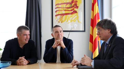 Reunión entre Carles Puigdemont, Arnaldo Otegi y Gorka Elejabarrieta.