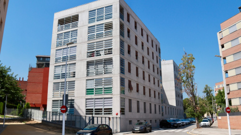 Un bloc de pisos de protecció oficial a Sant Andreu de la Barca (Baix Llobregat), en una imatge recent. 19/08/2026 Un bloc de pisos de protecció oficial a Sant Andreu de la Barca (Baix Llobregat), en una imatge recent.