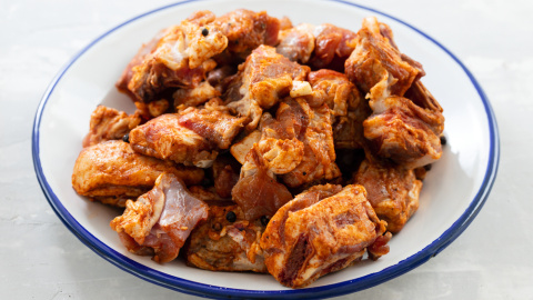 Receta de cordero frito marinado.