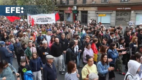 Miles de personas se unen en Salamanca al clamor por la vivienda contra la especulación Miles de personas se unen en Salamanca al clamor por la vivienda contra la especulación