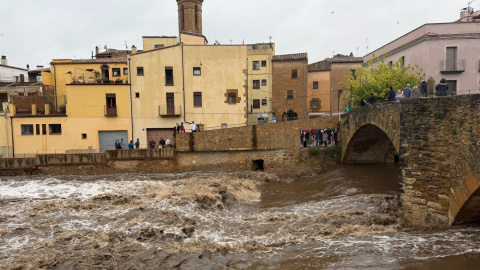 El riu Daró al seu pas per la Bisbal de l'Empordà, en ple temporal d'aquest diumenge, 4 d'octubre. 04/10/2026 El riu Daró al seu pas per la Bisbal de l'Empordà, en ple temporal d'aquest diumenge, 4 d'octubre.