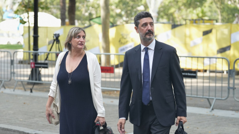 La exconsellera de Salud, Alba Vergés, a su llegada a la Audiencia de Barcelona, a 1 de julio de 2026. La exconsellera de Salud, Alba Vergés, a su llegada a la Audiencia de Barcelona, a 1 de julio de 2026.