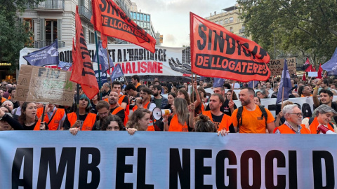 Manifestants a la mobilització pel dret a l'habitatge que s'ha fet aquest dilluns a Barcelona. 05/10/2026 Manifestants a la mobilització pel dret a l'habitatge que s'ha fet aquest dilluns a Barcelona.
