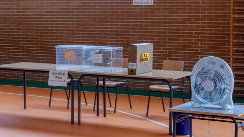 Urnas en un colegio electoral de Getafe, en Madrid, en las elecciones generales de 2023. Urnas en un colegio electoral de Getafe, en Madrid, en las elecciones generales de 2023.