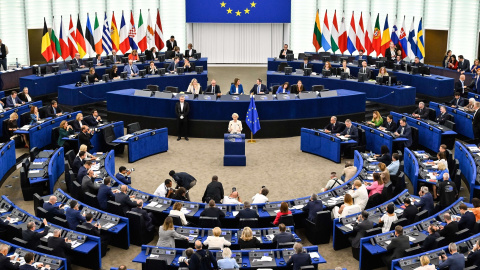 La presidenta de la Comisión Europea, Ursula von der Leyen, pronuncia el discurso sobre el estado de la Unión (SOTEU) en el Parlamento Europeo. Foto: