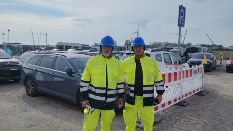 Manuel Balber y Jesús Galván en su actual empresa del norte de Europa.