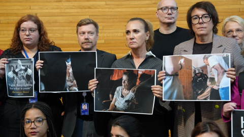 mari ESTRASBURGO, 08/10/2026.-Los eurodiputados socialdemócratas, verdes y de la izquierda en el Parlamento Europeo dedicaron este jueves un recuerdo a Maricarmen Abascal, la mujer de 87 años cuyo desahucio en Madrid avivó las protestas por el derecho a la vivienda y que falleció este miércoles, aunque sin un minuto de silencio en el hemiciclo pese a que se había solicitado.-EFE/ Sumar ***SOLO USO EDITORIAL/SOLO DISPONIBLE PARA ILUSTRAR LA NOTICIA QUE ACOMPAÑA (CRÉDITO OBLIGATORIO)***