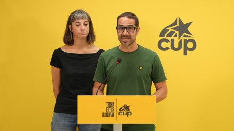 Su Moreno i Non Casadevall en la roda de premsa de la CUP d'aquest dilluns, 12 d'octubre, per confirmar que la formació no participarà a les generals del 29-N. 12/10/2026 Su Moreno i Non Casadevall en la roda de premsa de la CUP d'aquest dilluns, 12 d'octubre, per confirmar que la formació no participarà a les generals del 29-N.