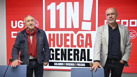 Los secretarios generales de UGT y CCOO, Pepe Álvarez (I) y Unai Sordo, este martes en Madrid.