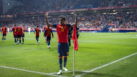 Lamine Yamal celebra un gol con la selección española de fútbol el pasado 3 de octubre en Oviedo. Lamine Yamal celebra un gol con la selección española de fútbol el pasado 3 de octubre en Oviedo.
