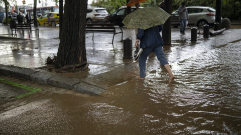 lluvias-españa Todavía existe incertidumbre sobre la evolución de este fenómeno, por lo que hay que esperar a las próximas actualizaciones.