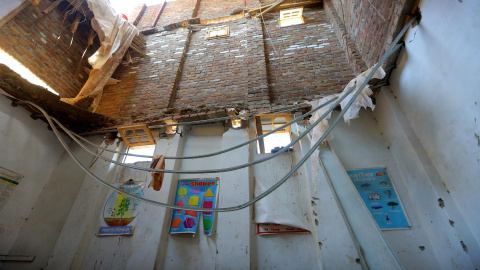 La escuela pakistaní tras el derrumbe. La escuela pakistaní tras el derrumbe.