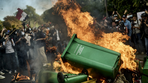 francia-contenedor Miles de ciudadanos se movilizaron para mostrar su rechazo al aumento del coste de la vida.