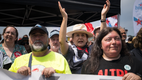 Imagen de archivo de personas durante una manifestación en Arousa.