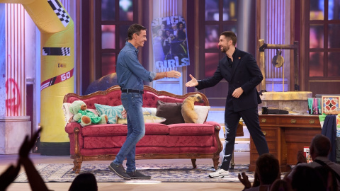 Pedro Sánchez durante su visita a 'La Revuelta', el programa de David Borncano.
