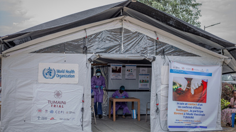 Sitio de vacunación para el ensayo clínico Tumaini contra el virus del Ébola Bundibugyo en Bunia, al este de la República Democrática del Congo.