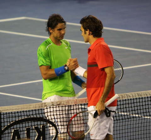Rafa Nadal y Roger Federer en el Open de Australia de 2012. Brett Marlow / Flickr, CC BY-ND