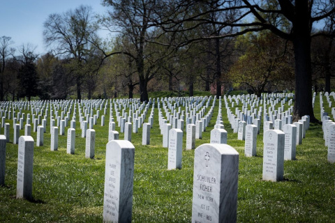 Cementerio Nacional de Arlington. Foto: Mark Thomas / Pixabay
Sin embargo, en otros casos la controversia ha rodeado la visita o el simbolismo de determinados sitios relacionados con la muerte, especialmente cuando son hechos cercanos en los que dos Cementerio Nacional de Arlington. Foto: Mark Thomas / Pixabay