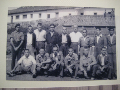 El grupo de militantes de CNT, en el Dueso.