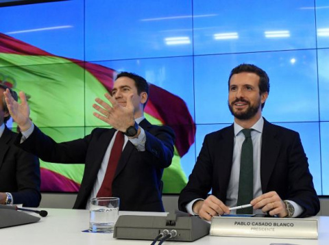 El presidente del PP, Pablo Casado (d), y el secretario general, Teodoro García Egea. EFE El presidente del PP, Pablo Casado (d), y el secretario general, Teodoro García Egea.- EFE