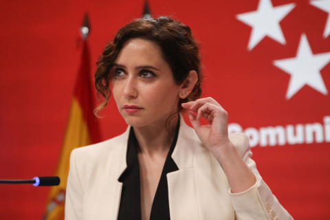  La presidenta de la Comunidad de Madrid, Isabel Díaz Ayuso, en una rueda de prensa en la Real Casa de Correos, a 17 de febrero de 2022, en Madrid (España).- EUROPA PRESS