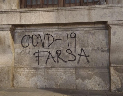 Pintada fotografiada en la calle del Carmen de Madrid el 26 de mayo de 2020. Juan Carlos Velasco, Author provided Pintada fotografiada en la calle del Carmen de Madrid el 26 de mayo de 2020. Juan Carlos Velasco, Author provided