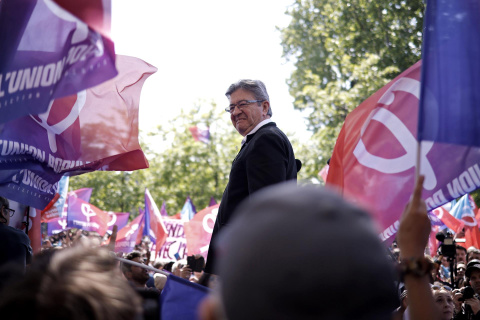  Mélenchon durante la manifestación del día del trabajador en Francia.- EFE/EPA/YOAN VALAT