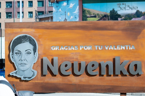 Monumento inaugurado a Nevenka en Ponferrada.- CECILIO CORBACHO Monumento inaugurado a Nevenka en Ponferrada.- CECILIO CORBACHO