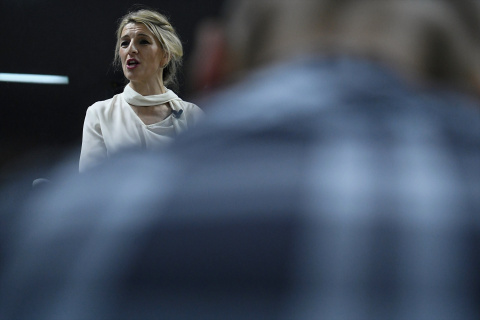 La vicepresidenta segunda del Gobierno y ministra de Trabajo y Economía Social, Yolanda Díaz, durante el debate 'El proyecto de Yolanda Díaz para Europa' en el Círculo de Bellas Artes, el 22 de febrero de 2023, en Madrid (España).