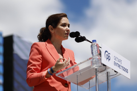 La presidenta de la Comunidad y candidata del PP a la reelección, Isabel Díaz Ayuso durante su intervención en el mitin que el partido ofrece este sábado en Getafe. EFE/ Rodrigo Jimenez La presidenta de la Comunidad y candidata del PP a la reelección, Isabel Díaz Ayuso durante su intervención en el mitin que el partido ofrece este sábado en Getafe. EFE/ Rodrigo Jimenez