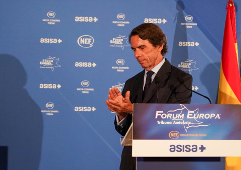  El expresidente del Gobierno de España José María Aznar y el vicesecretario general de Economía del PP y cabeza de lista de los populares por Sevilla al Congreso de Diputados, Juan Bravo, a 11 de julio de 2023 en Sevilla, (Andalucía, España). Franc