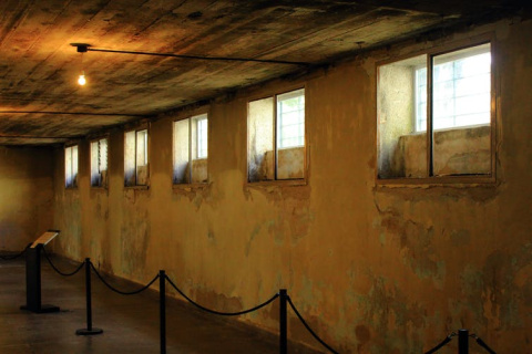 Sótano del Casino de Oficiales de la Escuela de Mecánica de la Armada Argentina donde funcionaba un Centro Clandestino de Detención, Tortura y Exterminio de Personas. Wikimedia Commons / Lahi, CC BY-SA Sótano del Casino de Oficiales de la Escuela de Mecánica de la Armada Argentina donde funcionaba un Centro Clandestino de Detención, Tortura y Exterminio de Personas