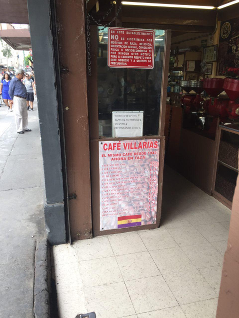 Un republicano que se exilió en México montó esta cafetería en el entonces Distrito Federal (hoy Ciudad de México). En el Café Villarías sigue viva la II República. Un republicano que se exilió en México montó esta cafetería en el entonces Distrito Federal (hoy Ciudad de México). En el Café Villarías sigue viva la II República.