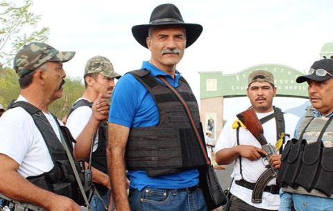 pide-mireles-usar-armas.-de-la-lealtad--NHCVL137378