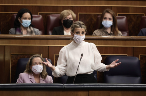  La vicepresidenta segunda y ministra de Trabajo y Economía Social, Yolanda Díaz, interviene en una sesión plenaria, en el Congreso de los Diputados, a 1 de diciembre de 2021, en Madrid, (España).- Eduardo Parra / Europa Press
