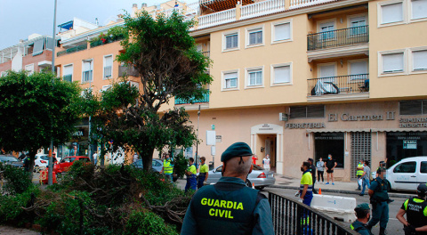  La Cala del Moral ha vivido un despliegue de Fuerzas de Seguridad sin precedentes.