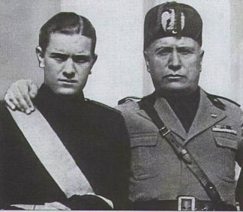 Benito musolini y su hijo